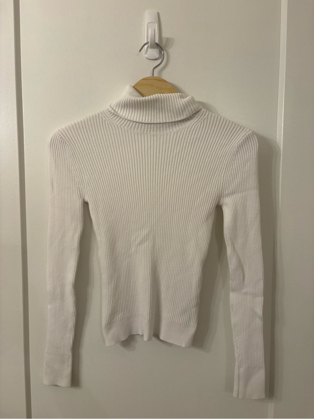 Abercrombie & Fitch White Ribbed Turtleneck Long Sleeve Top